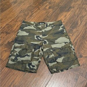 Ecko unltd men’s camo cargo shorts size 36